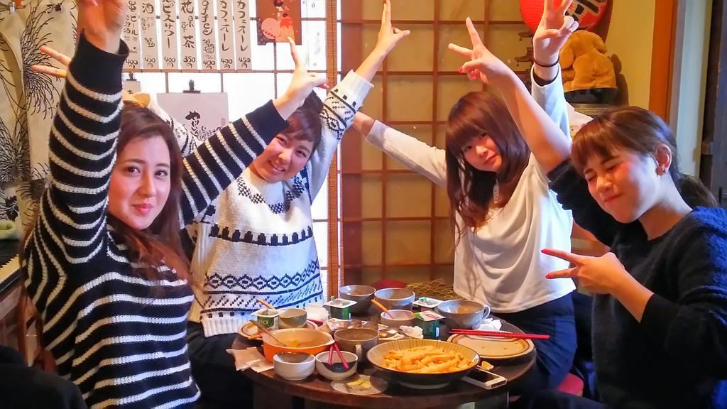 Nostalgic Guesthouse For 1 To 3 Females Or A Group Of 4 People Or More Kyoto Exterior photo